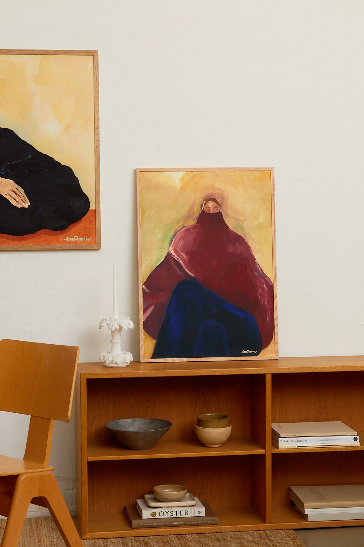 Sit like Mona - Image 4