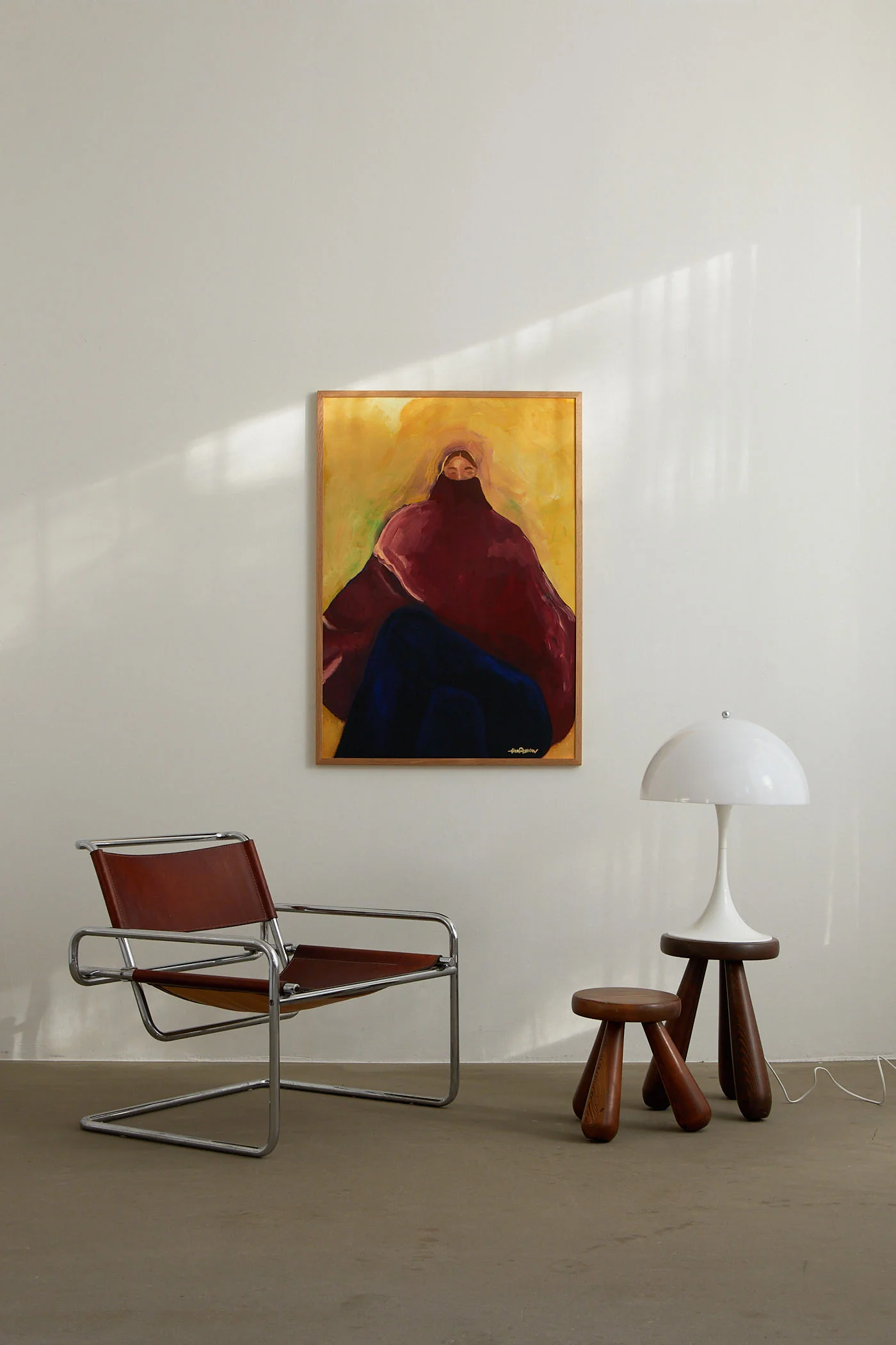 Sit like Mona - Image 7